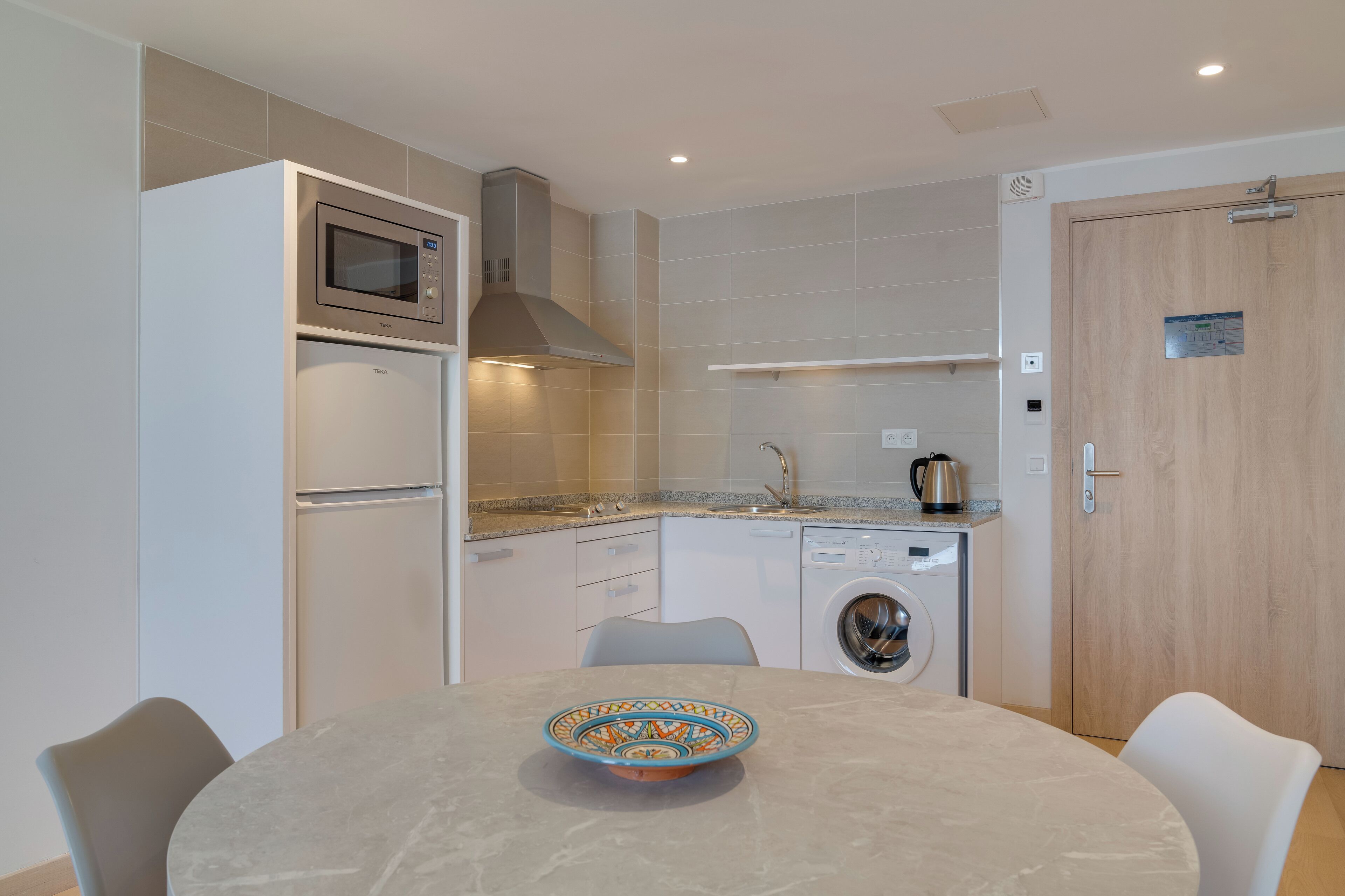 standard suite | private kitchen