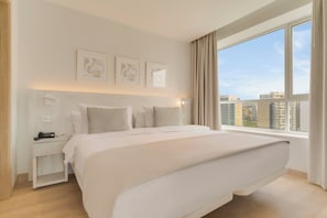 Minibar, laptop workspace, bed sheets - Pestana Tanger - City Center Hotel Suites & Apartments (Tangier)