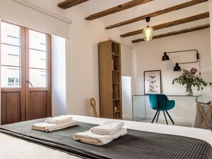 1 chambre, fer et planche à repasser, accès Internet, draps fournis