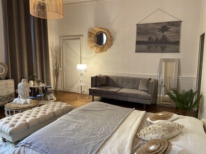 7 Schlafzimmer, Bügeleisen/Bügelbrett, kostenloses WLAN, Bettwäsche