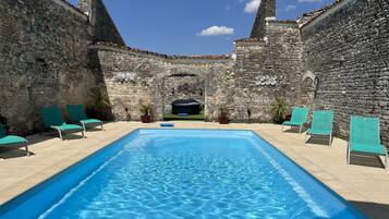 Piscine extérieure, piscine chauffée