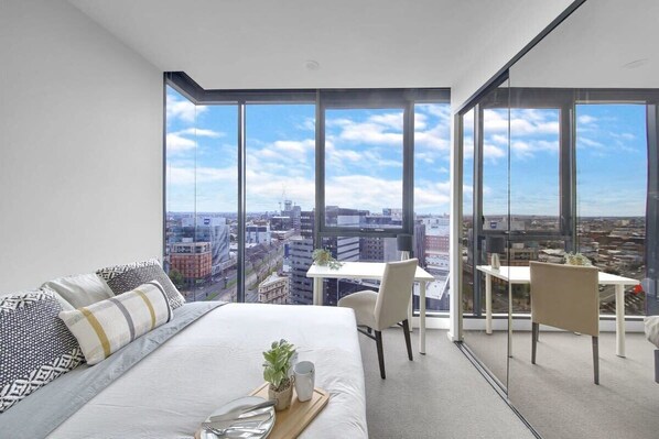 2 bedrooms, iron/ironing board, bed sheets