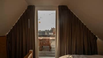 2 slaapkamers, een strijkplank/strijkijzer, reisbedje, wifi