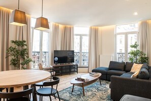 TV, offices - Amazing Place Located in Heart of BXL City (Brussel)
