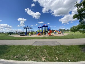 室外兒童遊樂區