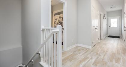 Luxury Bungalow mins Niagara falls & Brock uni