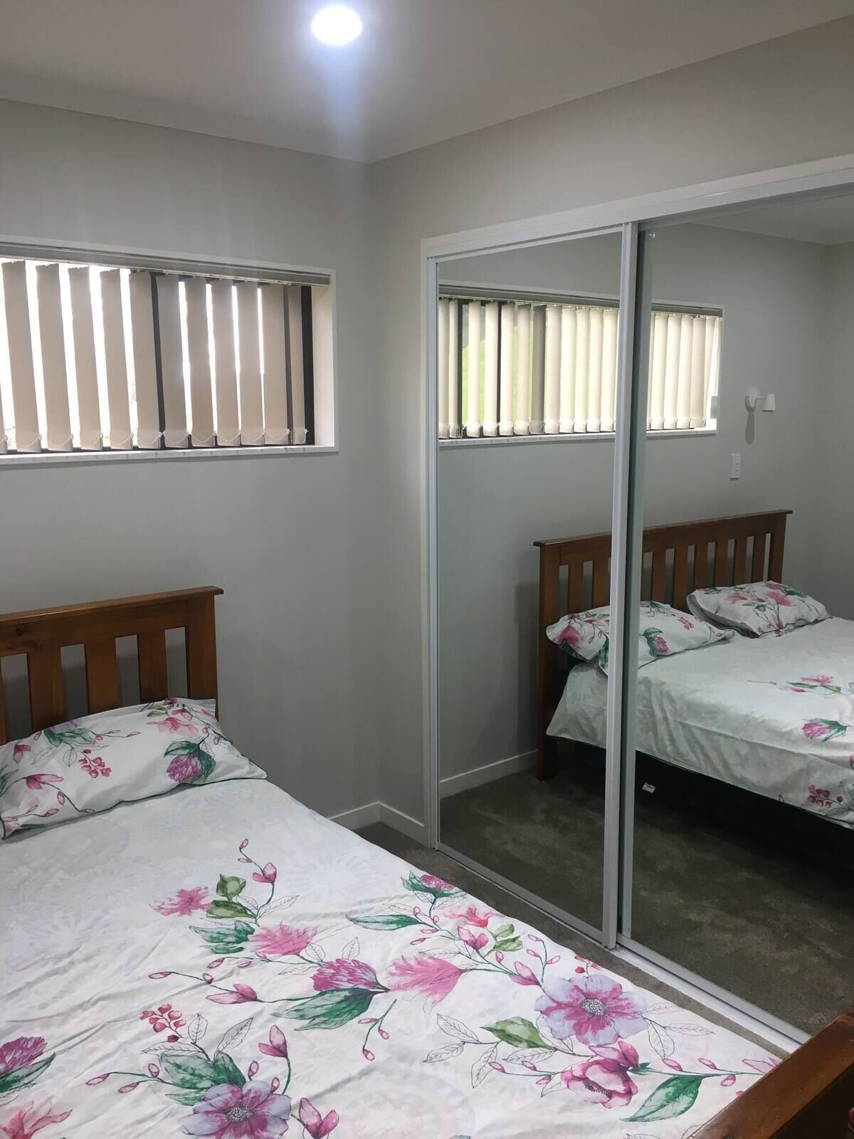 1 chambre, chambres insonorisées, Wi-Fi gratuit, draps fournis