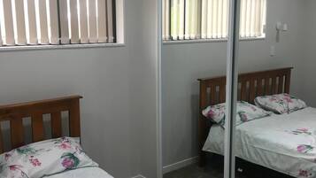 1 bedroom, soundproofing, iron/ironing board, free WiFi