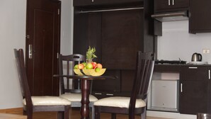 Basic Twin Room, 1 Bedroom, City View | In-room safe