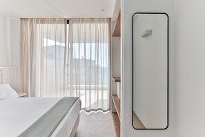 Deluxe Penthouse | Premium bedding, down comforters, in-room safe, blackout drapes - ECO-APARTMENTS LA MARINEDA & HOTEL THALASSA SPORT & SPA (Roses)