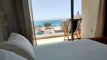 Apartemen Comfort | Seprai premium, selimut bulu angsa, brankas, dan tirai kedap cahaya