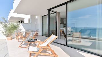 Deluxe-Penthouse | 1 Schlafzimmer, hochwertige Bettwaren, Daunenbettdecken, Zimmersafe