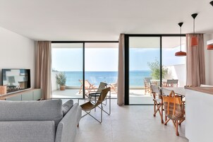 华丽顶层房 | 高档床上用品、羽绒被、客房内保险箱、遮光窗帘