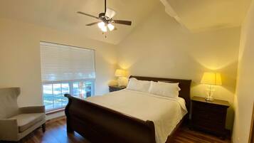 1 habitación, tabla de planchar con plancha, wifi gratis y ropa de cama