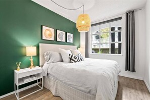 1 chambre, bureau, fer et planche à repasser, accès au Wi-Fi (inclus)