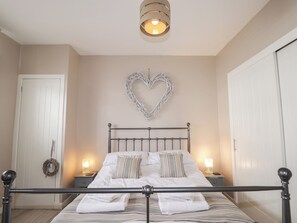 Cottage | 1 bedroom, individually decorated, individually furnished, free WiFi