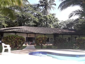 Alberca al aire libre 