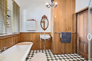 Badewanne, Haartrockner