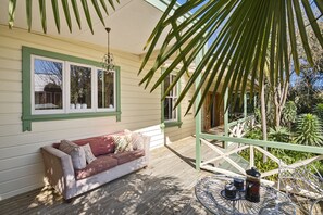 Terrace/patio - Aranui palms - Mapua Holiday Home (Mapua)