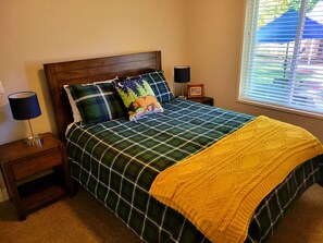 3 chambres, bureau, accès au Wi-Fi (inclus), literie fournie