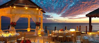 Luxurious Penthouse Suite on the Ridge or Beachfront side- Playa Grande Resort