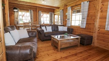 Cottage | Living area