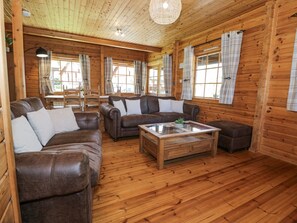 Cottage | Living area