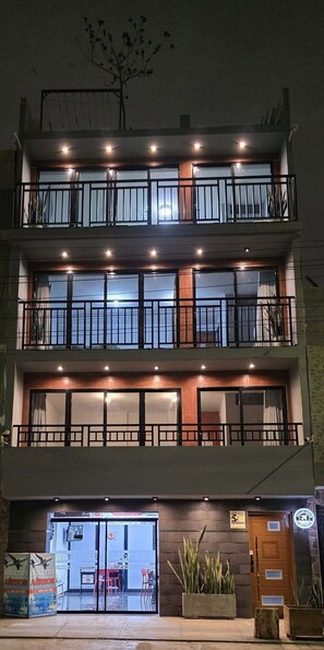 Façana frontal de l'allotjament