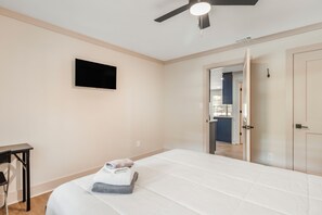 5 Schlafzimmer, Schreibtisch, kostenloses WLAN, Bettwäsche