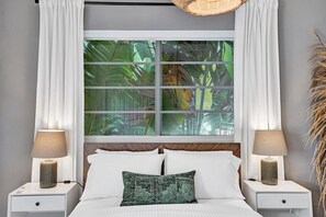 2 bedrooms, iron/ironing board, free WiFi, bed sheets - Mayan Suite 2 Bed / 2 Bath Miami Beach Lincoln Rd (Miami Beach)