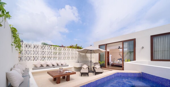 Deluxe Penthouse, 1 King Bed, Private Pool | Terrace/patio