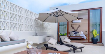 Deluxe Penthouse, 1 King Bed, Private Pool | Terrace/patio