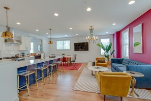 Interior - Dowtown/ Gulch ★ Super Big Home ★ Max Luxury ★ 9 Beds (Nashville)