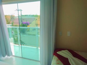 Superior Triple Room | Minibar, individually decorated, individually furnished, free WiFi - Pousada Cavalero (Penha)