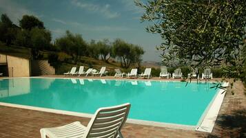 Maison, 2 chambres, fumeur, patio | Piscine