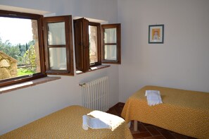 House, 2 Bedrooms, Smoking, Patio
