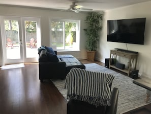 Smart TV, books, offices, computer monitors