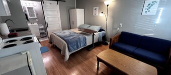 Quaint & Cozy Efficiency #7