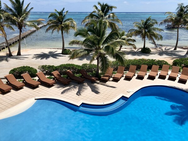 Outdoor pool - Relaxing Ocean Front with Stunning Views - Unit 4 (San Pedro)