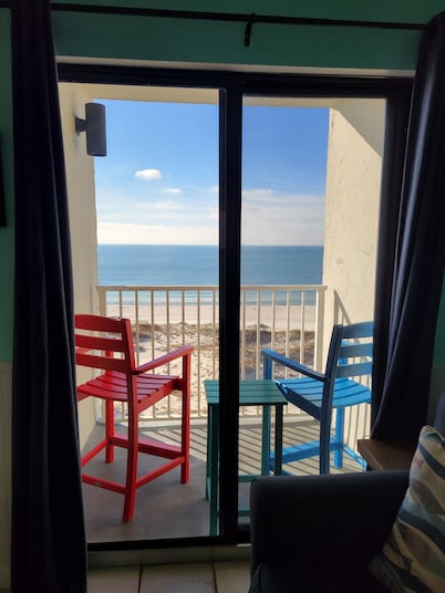 Fabulous Gulf Front Corner Sunsuite!! Indoor Pool! Oct 14-31, is Available!