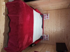 1 chambre, lit de bébé portatif, Wi-Fi, literie fournie