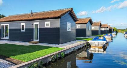 2 bedroom stunning home in Giethoorn