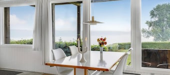 Lovely home in Børkop with WiFi