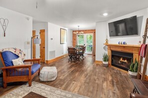 Smart TV, fireplace, books - Knotty by Nature - Hot tub, fire pit, dog friendly, Rumbling Bald Resort Amenities (Lake Lure)