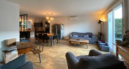 Beautiful family home. Air conditioning and heated pool