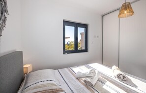 2 chambres, fer et planche à repasser, Wi-Fi gratuit, draps fournis