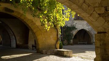 Enceinte de lâhĂ©bergement