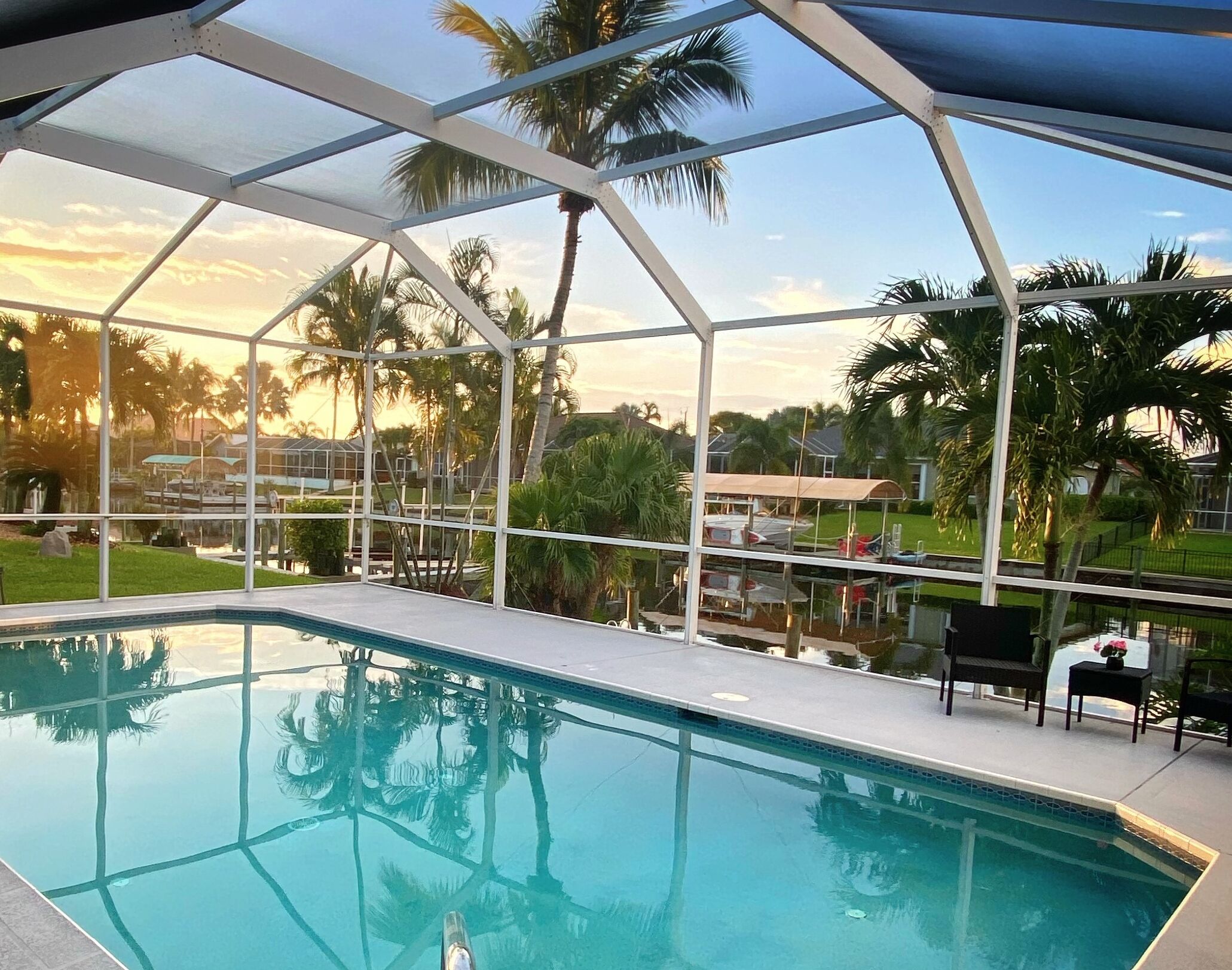 Outdoor pool, a heated pool