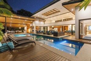 Pool - Jacuzzi  Beach club membership  Daily housekeeping  Concierge Services (Reserva de Golf, Hacienda Pinilla)