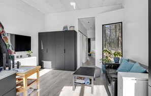 Smart TV, fireplace - 2 bedroom amazing home in Haderslev (Haderslev)